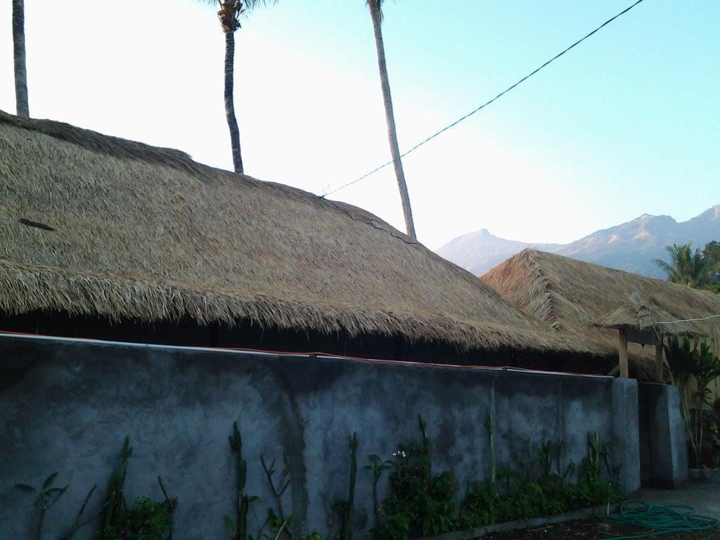 Rinjani Trails Hotel Senaru Exterior photo